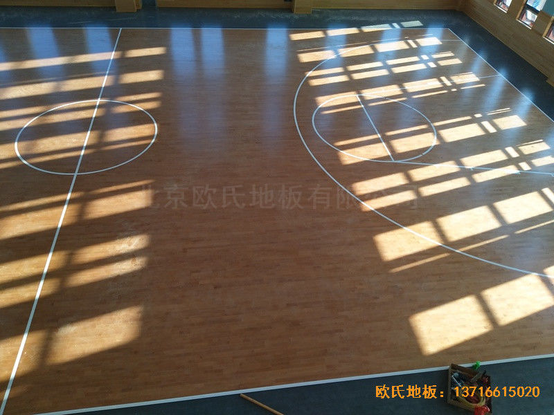 武漢廣阜屯小學清江錦城分校籃球館運動地板施工案例4