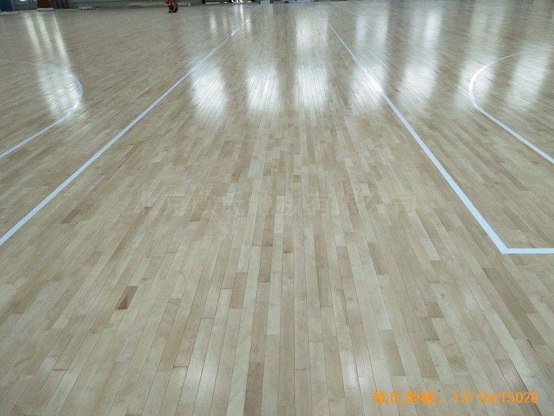 江蘇新能源科技公司籃球館運動地板鋪設案例3