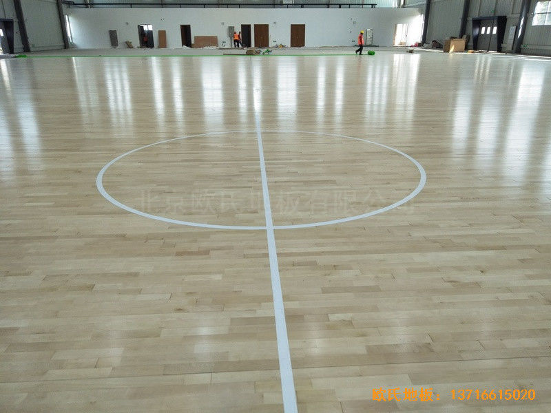 江蘇新能源科技公司籃球館運動地板鋪設案例4