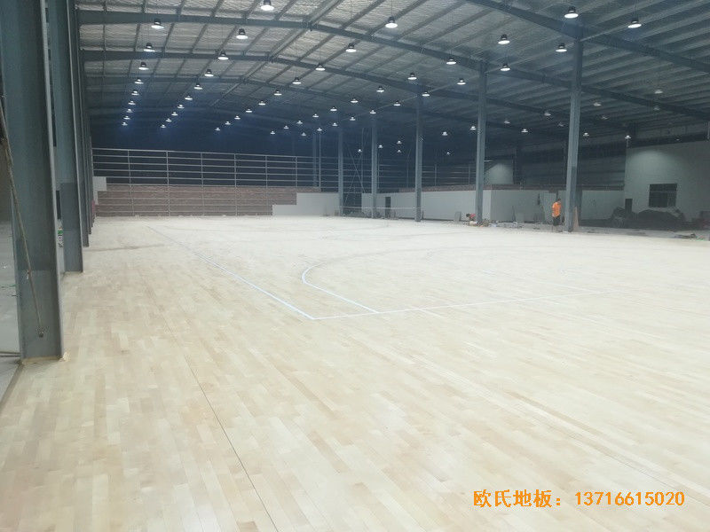 江西宜春袁州區籃球館體育地板施工案例5
