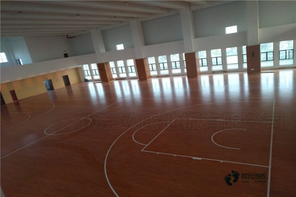 室內(nèi)羽毛球場運(yùn)動木地板施工方案3